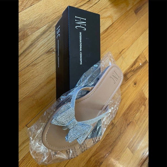 INC Flip Flops - Picture 2 of 3